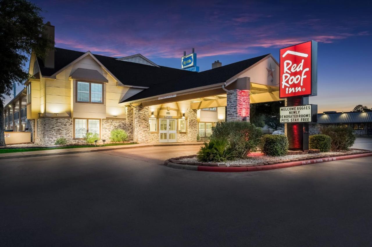 Red Roof Inn College Station Exterior photo